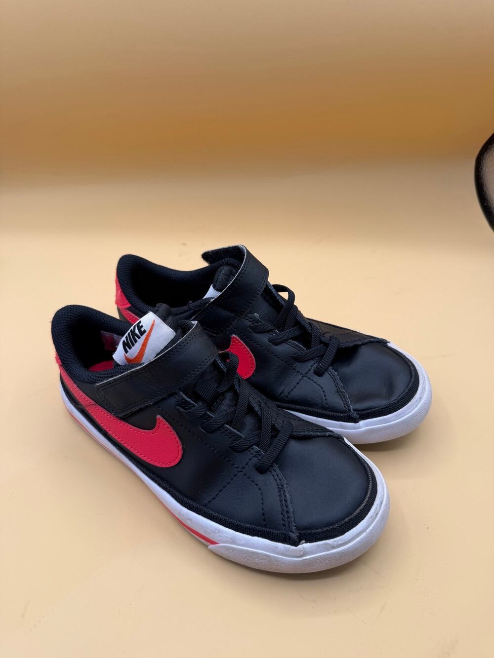 Nike Court Borough Low 2 PS Kids Shoes - Size 2Y - Black Red DA5381-004 Sneakers